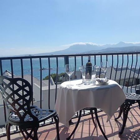Berg En Zee Guesthouse Gordons Bay Exterior photo