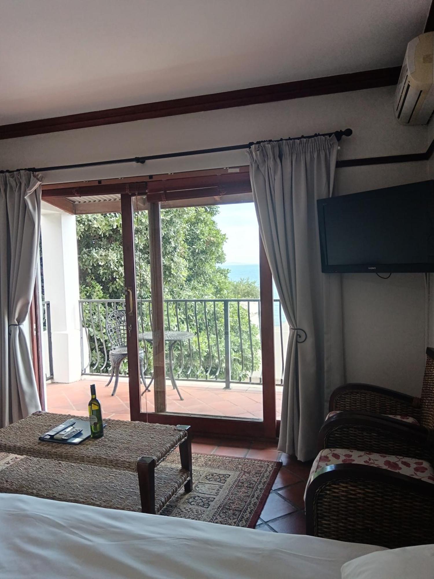 Berg En Zee Guesthouse Gordons Bay Exterior photo