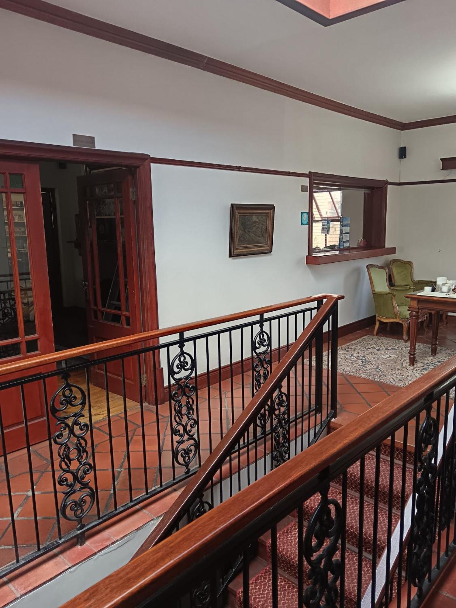 Berg En Zee Guesthouse Gordons Bay Exterior photo