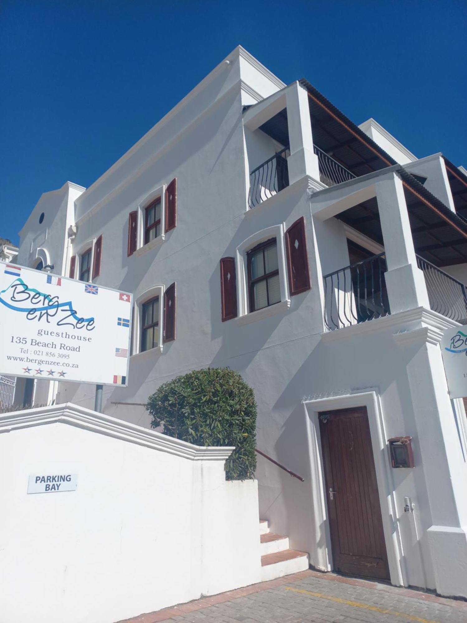 Berg En Zee Guesthouse Gordons Bay Exterior photo